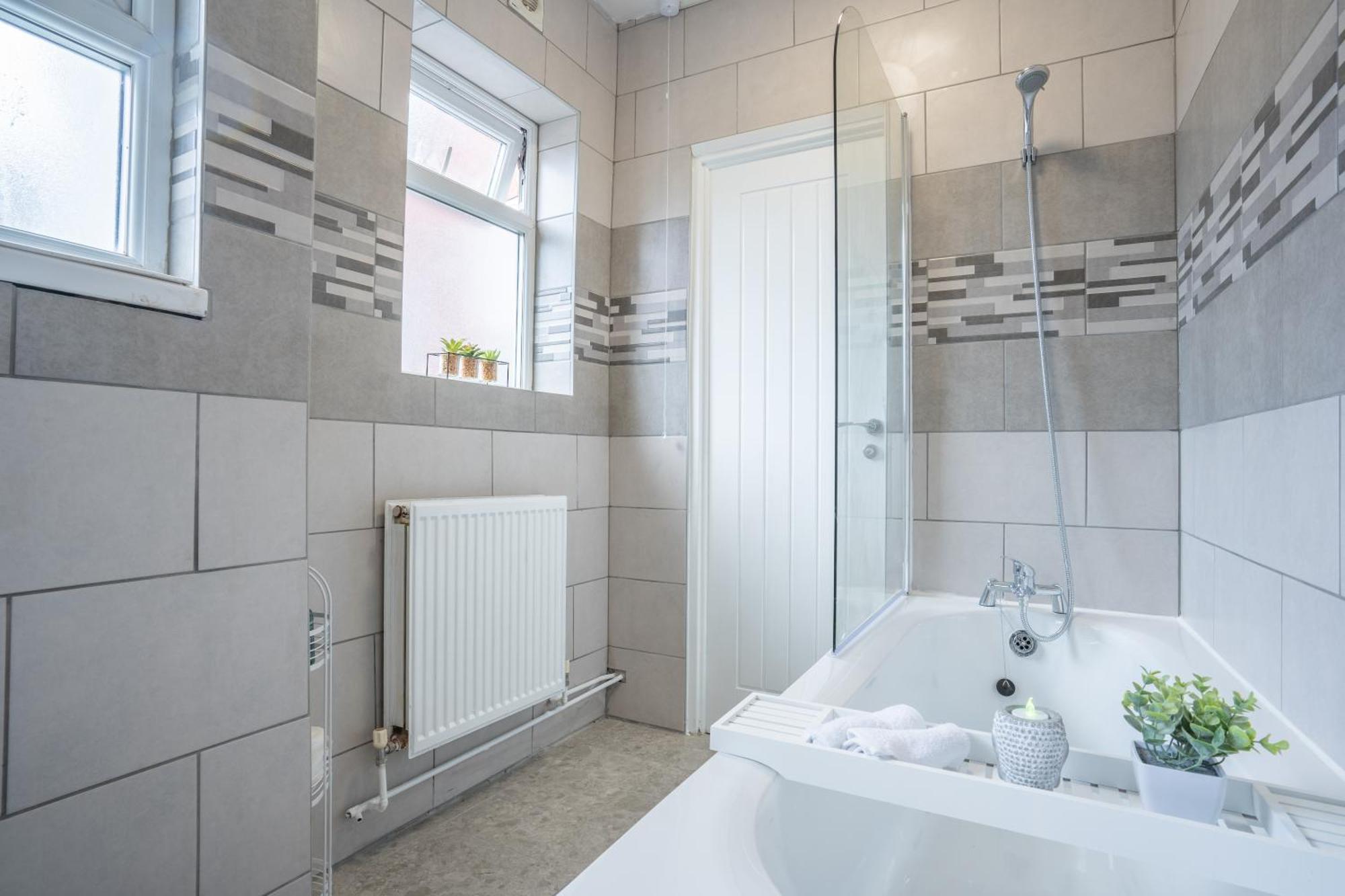 Stayzed E - Ng7 Free Wifi, Parking, Stylish House Near City Centre - Great For Tourists, Families, Contractors & Long Stays Νότιγχαμ Εξωτερικό φωτογραφία